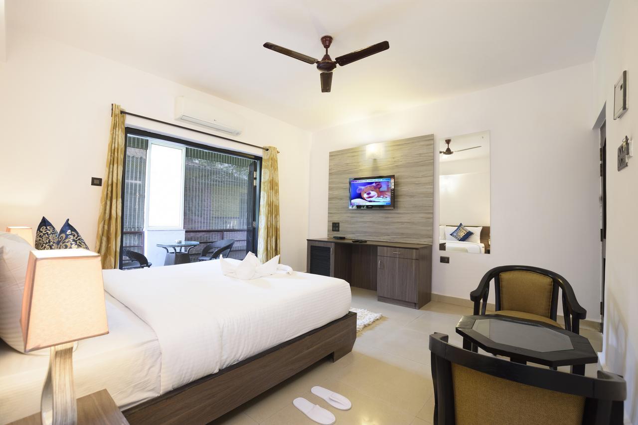 Hotel Mulberry Mint Calangute Goa Esterno foto