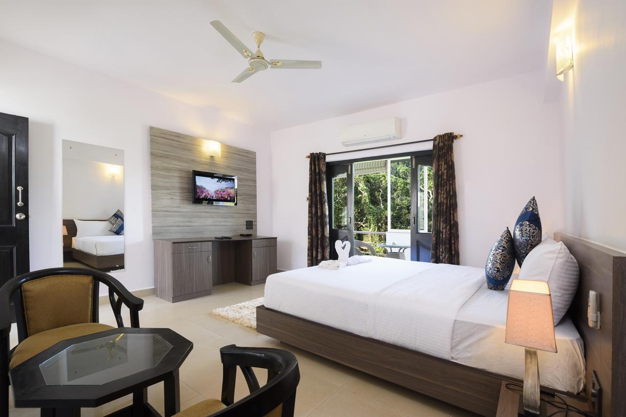 Hotel Mulberry Mint Calangute Goa Esterno foto