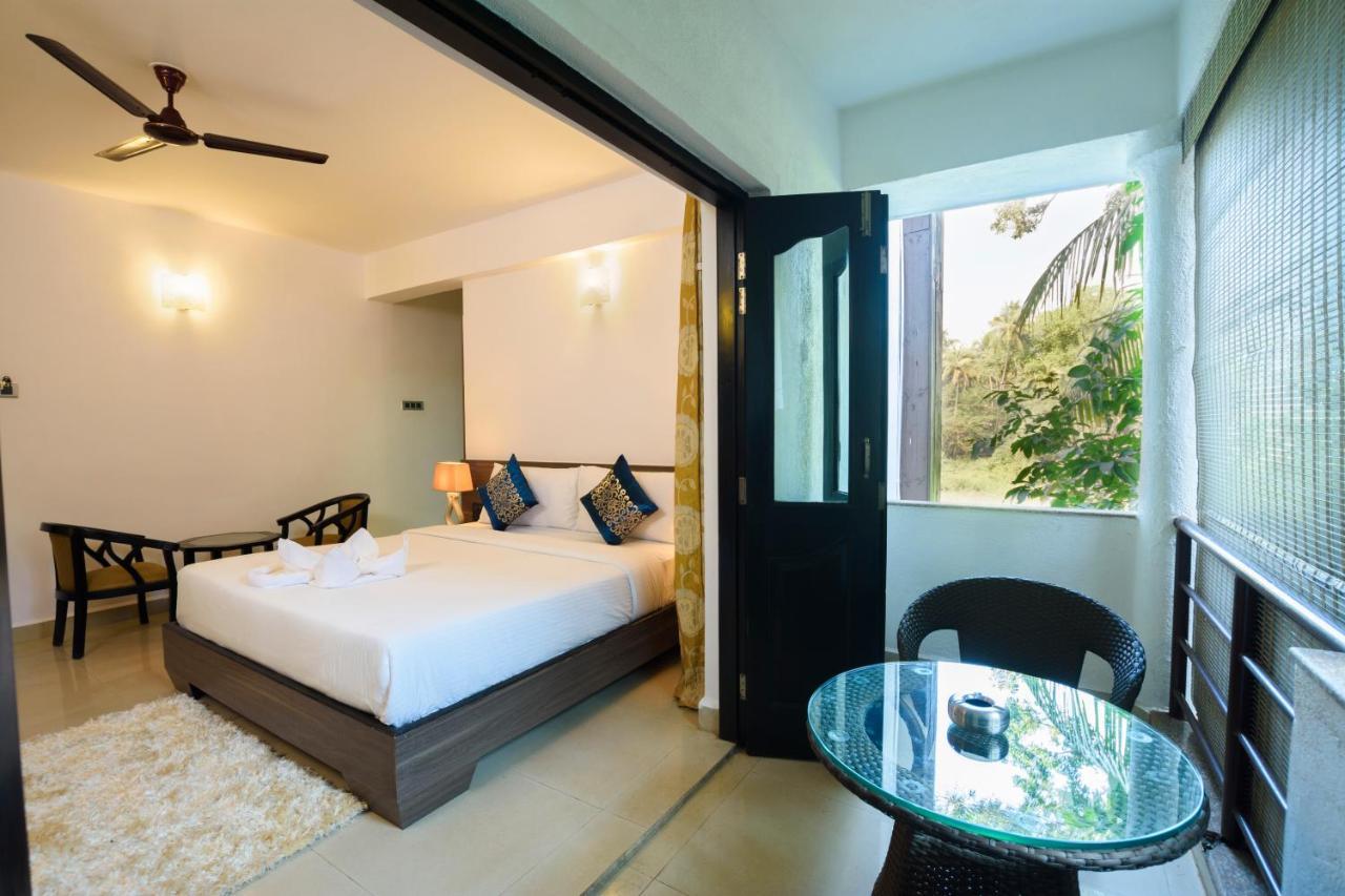 Hotel Mulberry Mint Calangute Goa Esterno foto