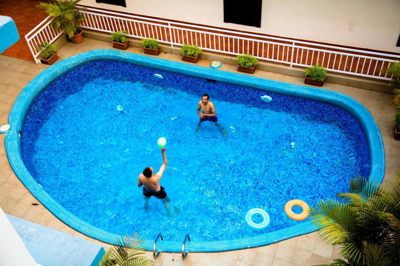 Hotel Mulberry Mint Calangute Goa Esterno foto